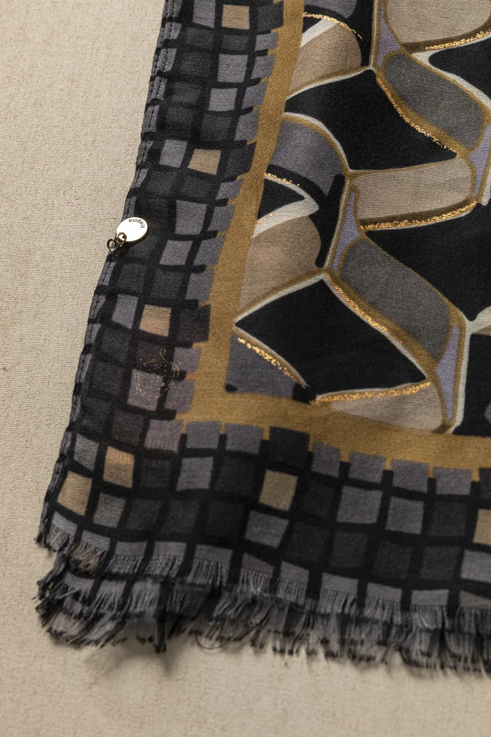 Φίνες γραμμές και ανάλαφρη υφή