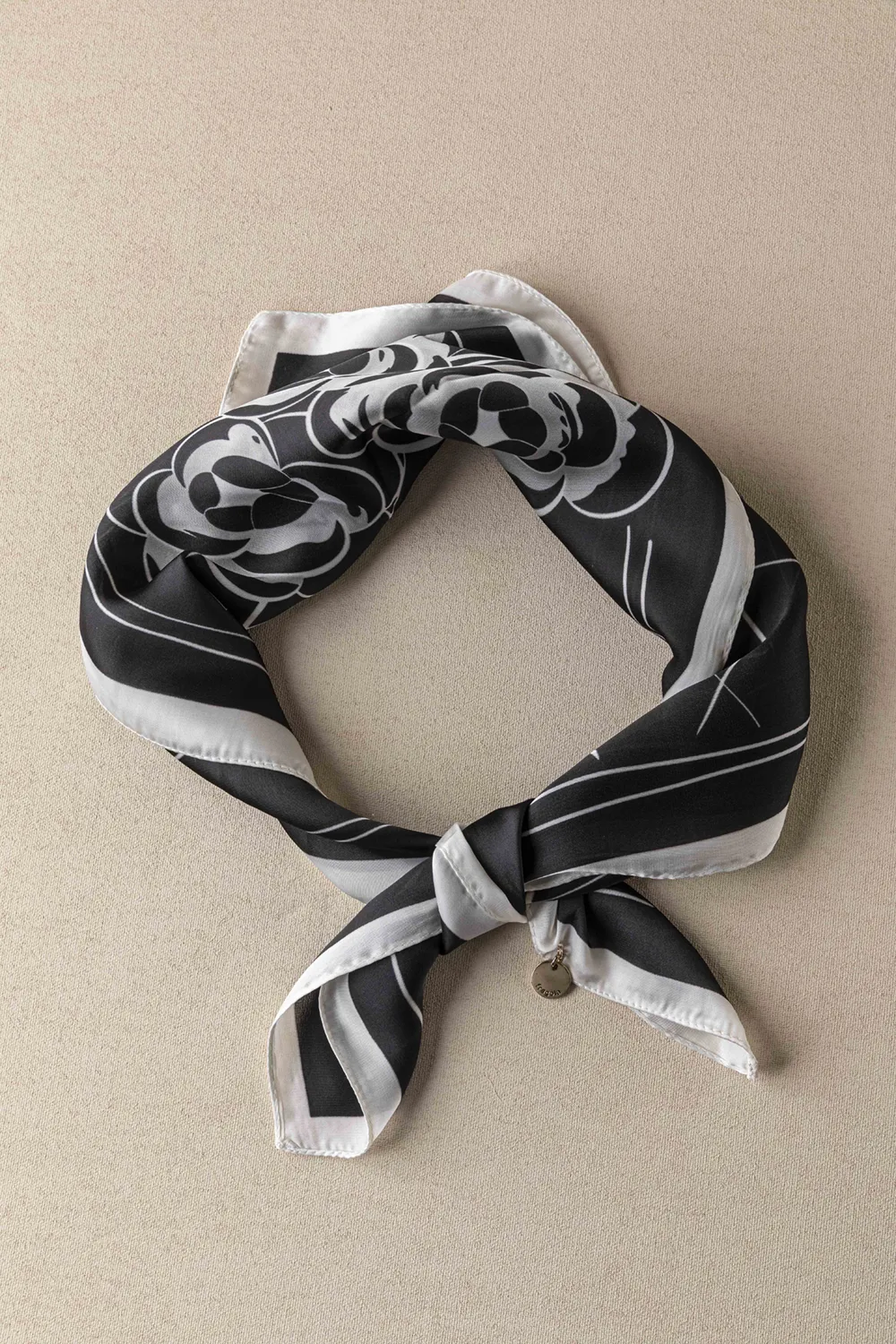 Φουλάρι SC374 Φουλάρι SC374