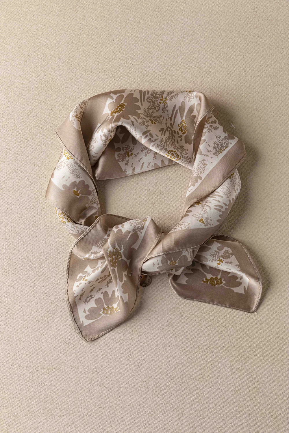 Φουλάρι SC377 Φουλάρι SC377