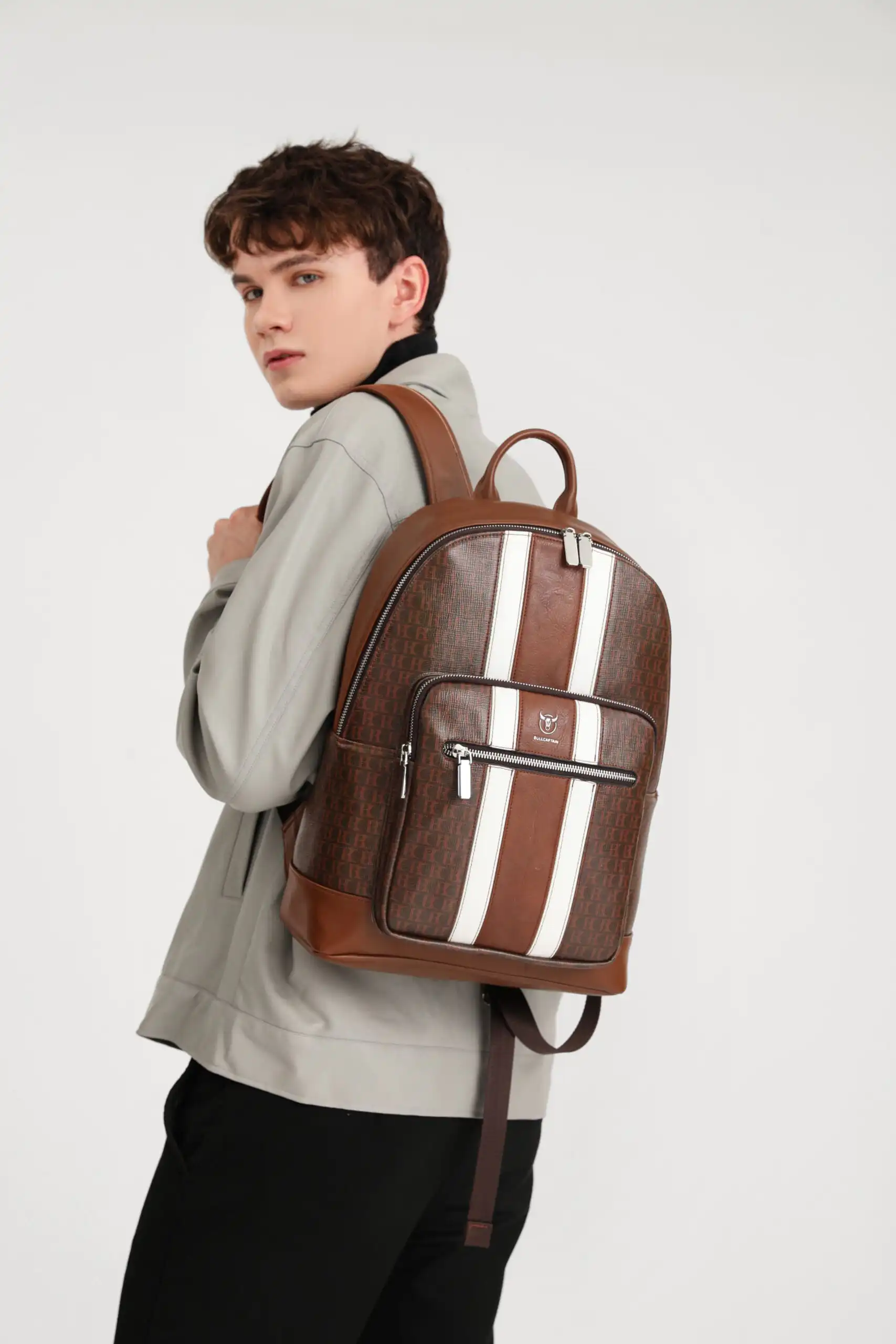 Σακίδιο πλάτης Bull Captain SJB0301 καφέ Σακίδιο πλάτης Bull Captain SJB0301 καφέ