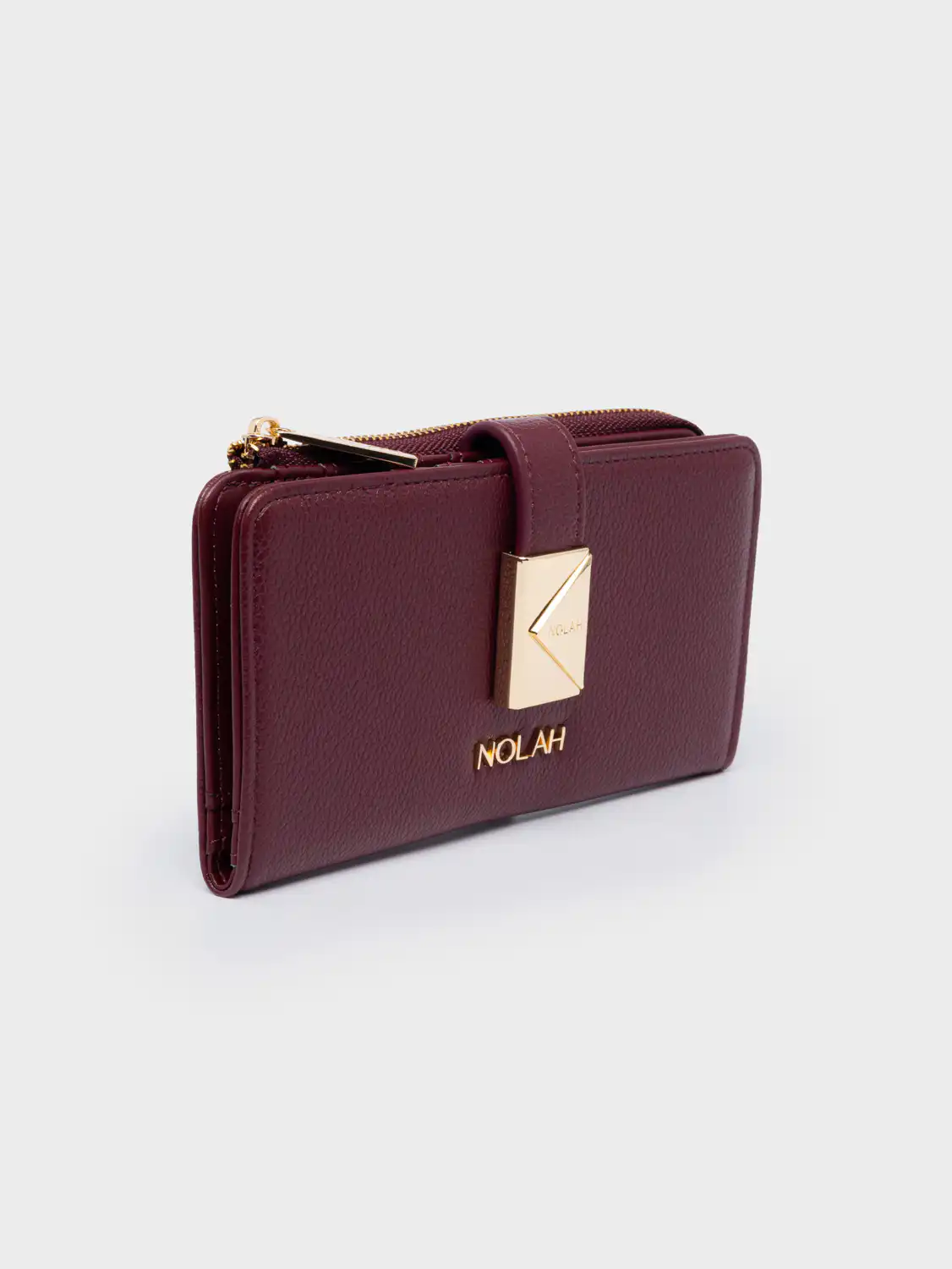 Savvina Burgundy Light Gold