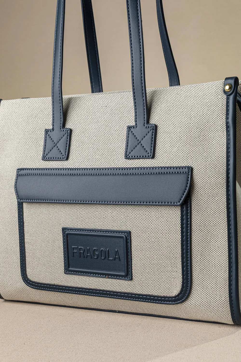 Τετράγωνη τσάντα ώμου από καραβόπανο