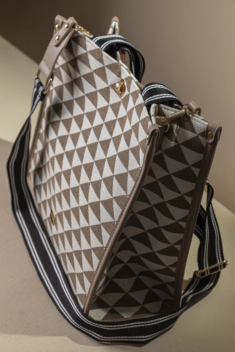 Μεγάλη tote υφασμάτινη τσάντα