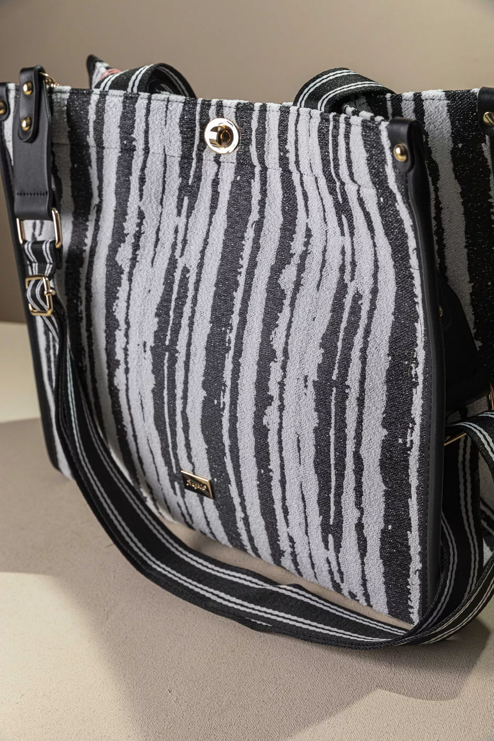 Μεγάλη tote υφασμάτινη τσάντα