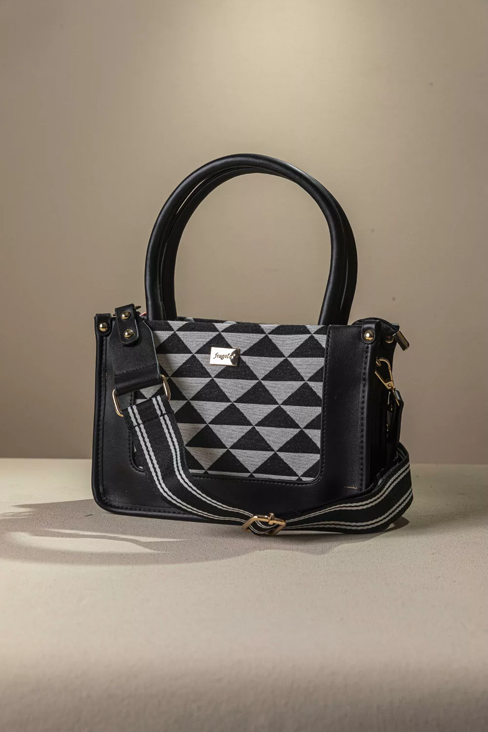 Τετράγωνη υφασμάτινη τσάντα