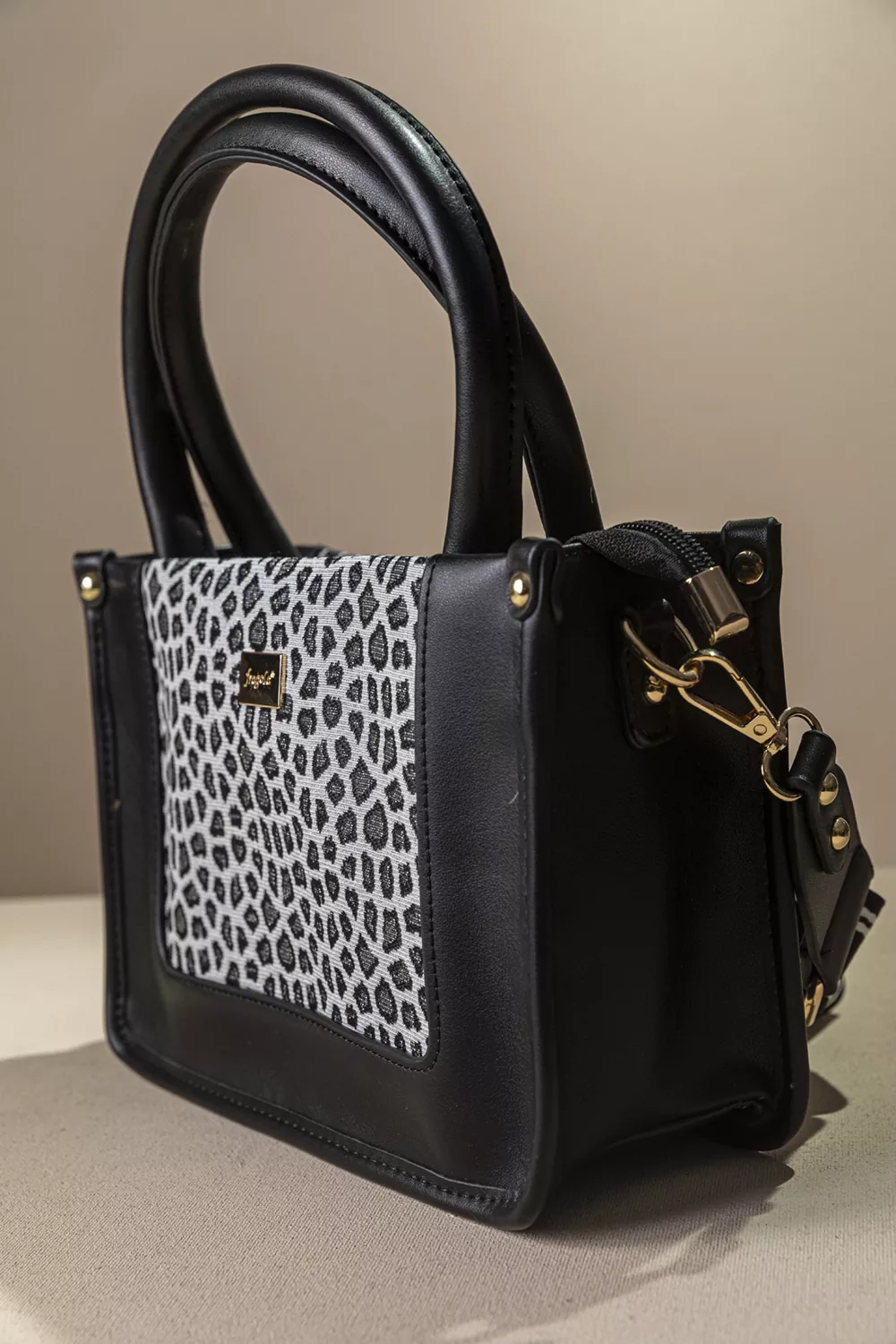 Τετράγωνη υφασμάτινη τσάντα