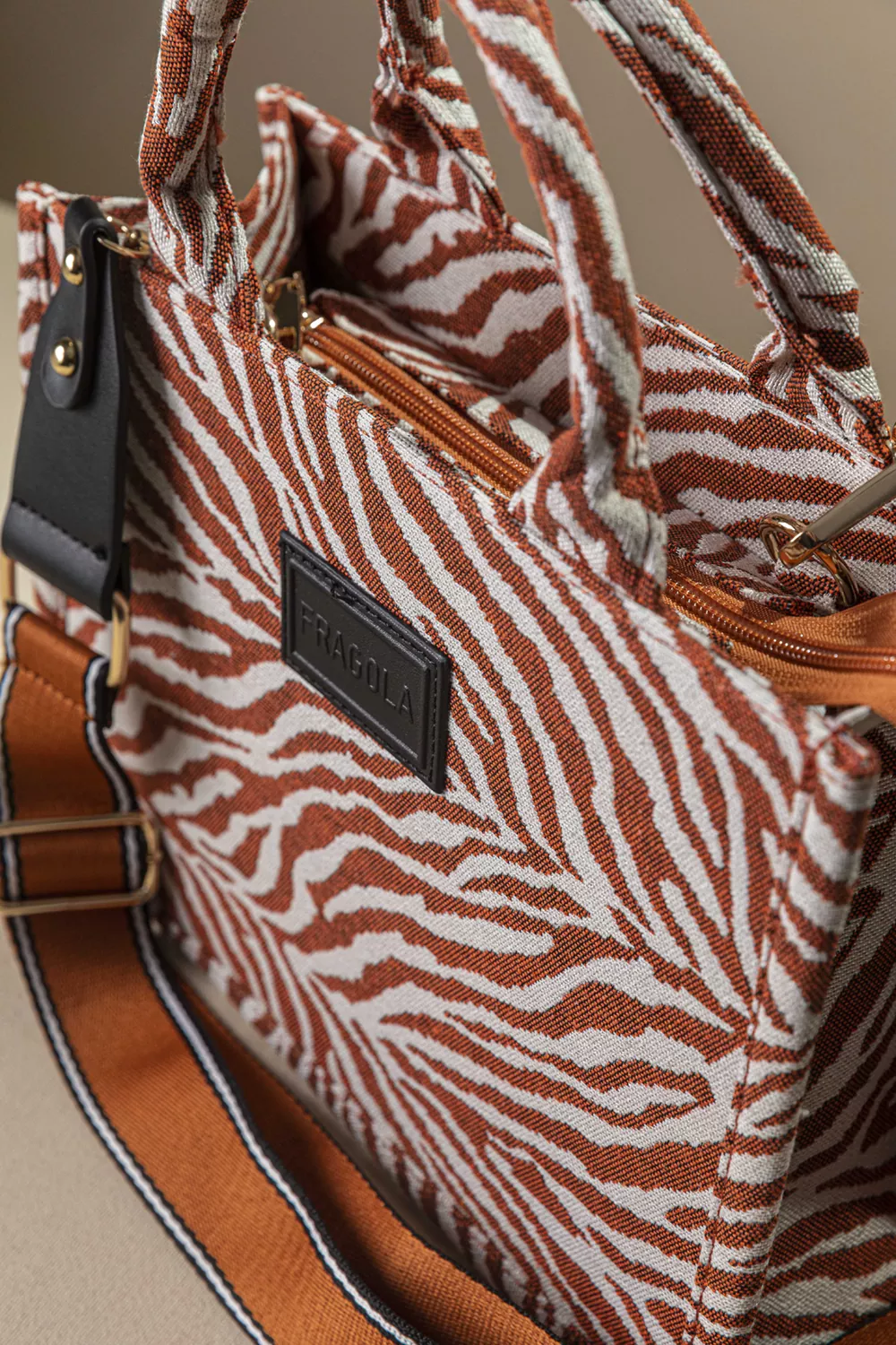 Μεσαία υφασμάτινη Tote Bag