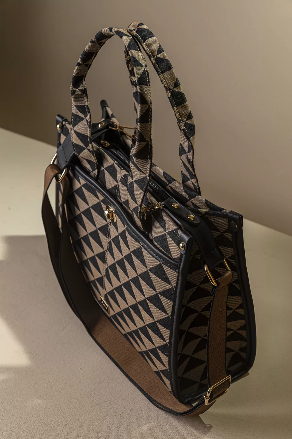 Μοντέρνα υφασμάτινη Tote bag