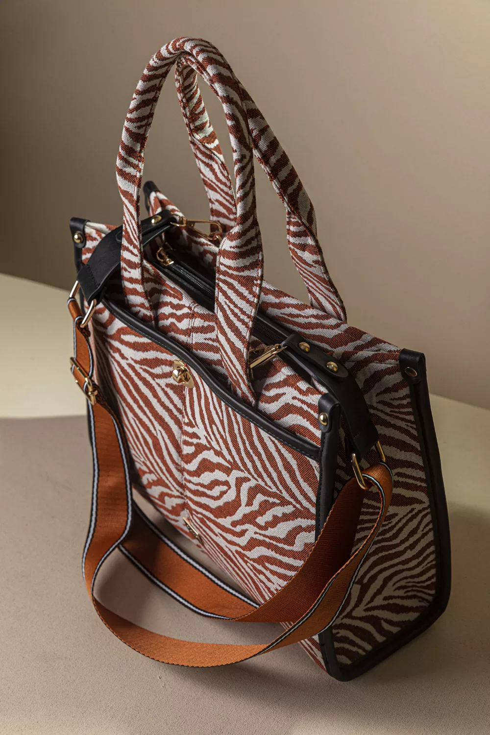 Μοντέρνα υφασμάτινη Tote bag