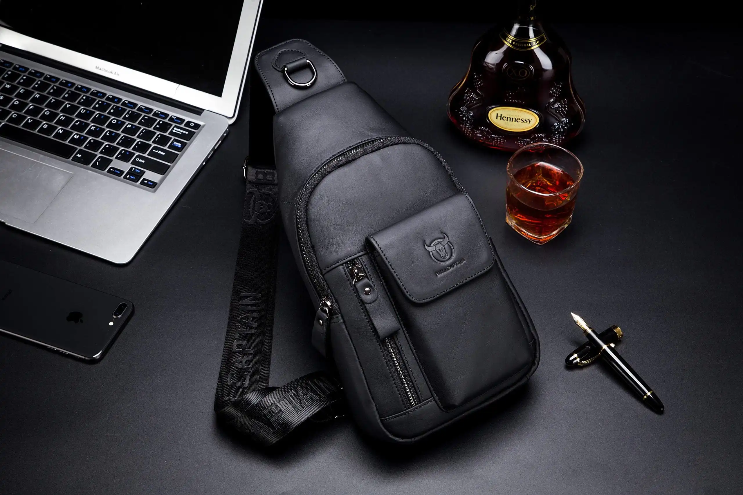 Δερμάτινο τσαντάκι body Bull Captain XB 121 μαύρο