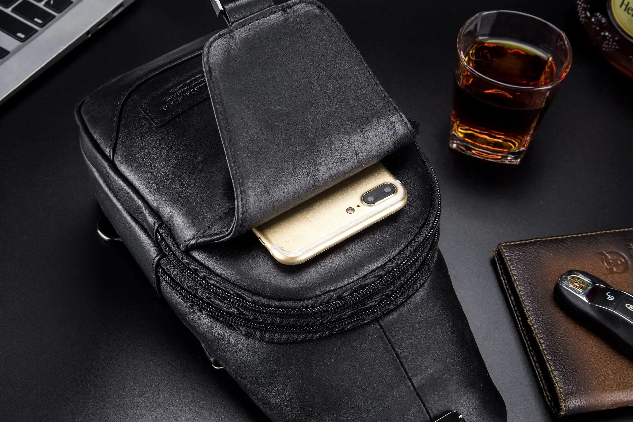 Δερμάτινο τσαντάκι body Bull Captain XB 095 μαύρο