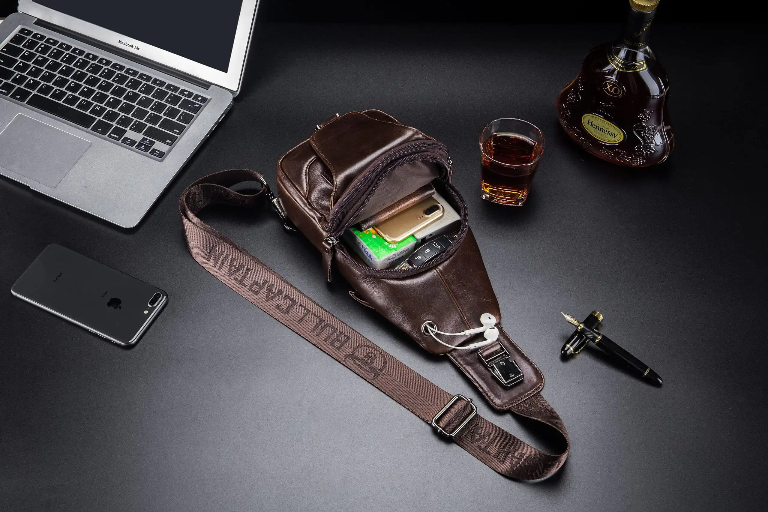 Δερμάτινο τσαντάκι body Bull Captain XB 095 σκούρο καφέ