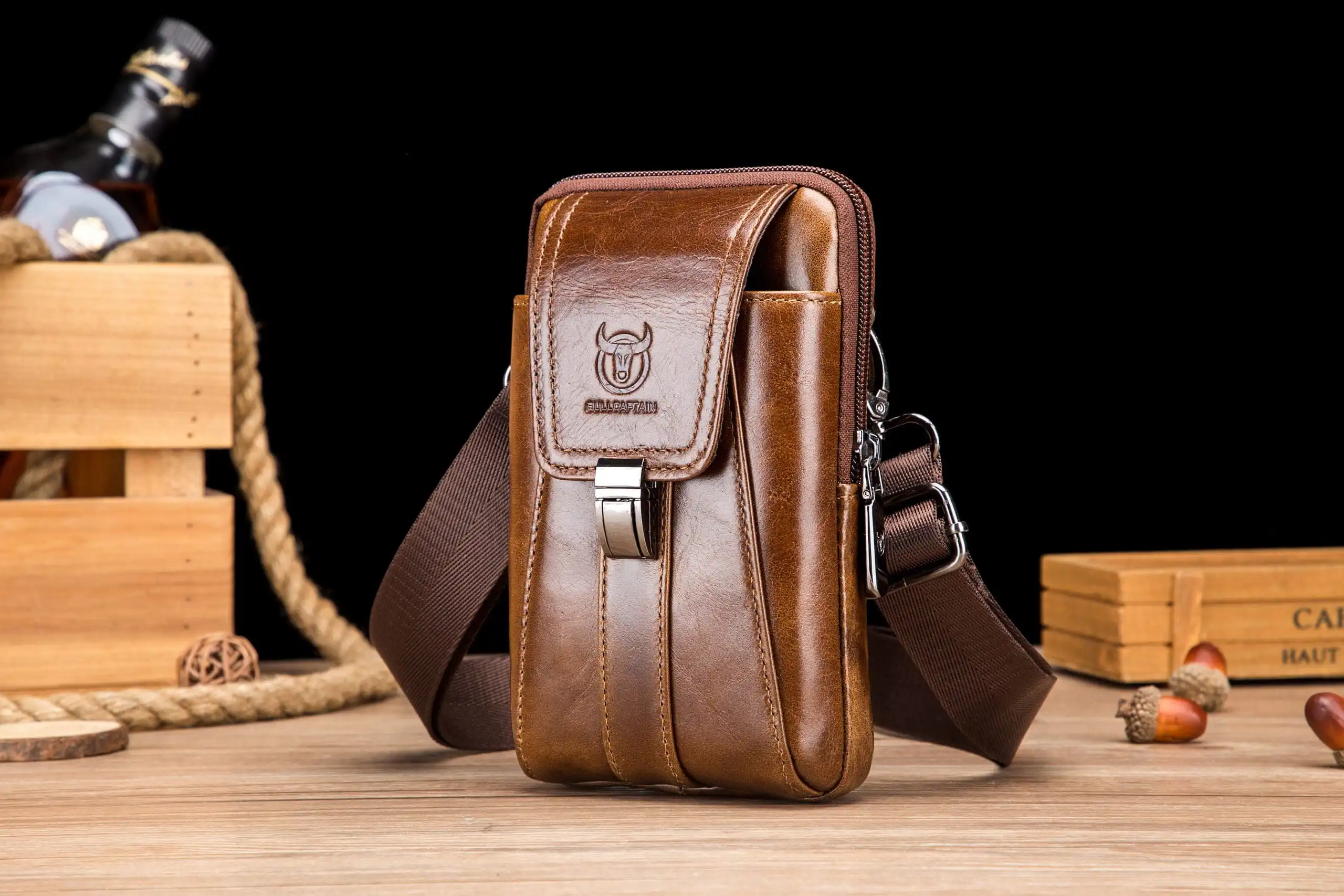 Δερμάτινο τσαντάκι ώμου Bull Captain ΥΒ043V σκούρο καφέ