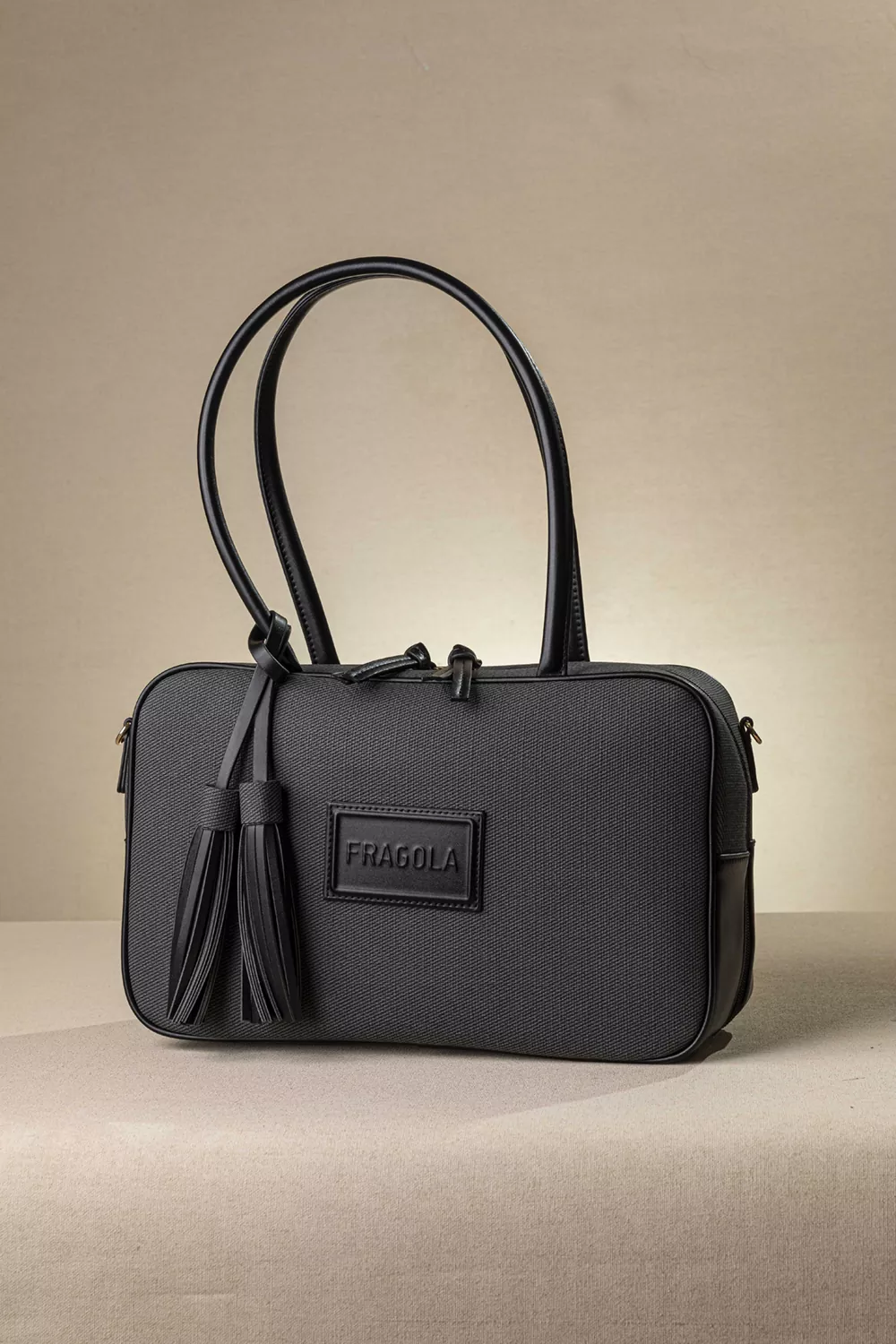 Μακρόστενη τσάντα ώμου και χιαστί