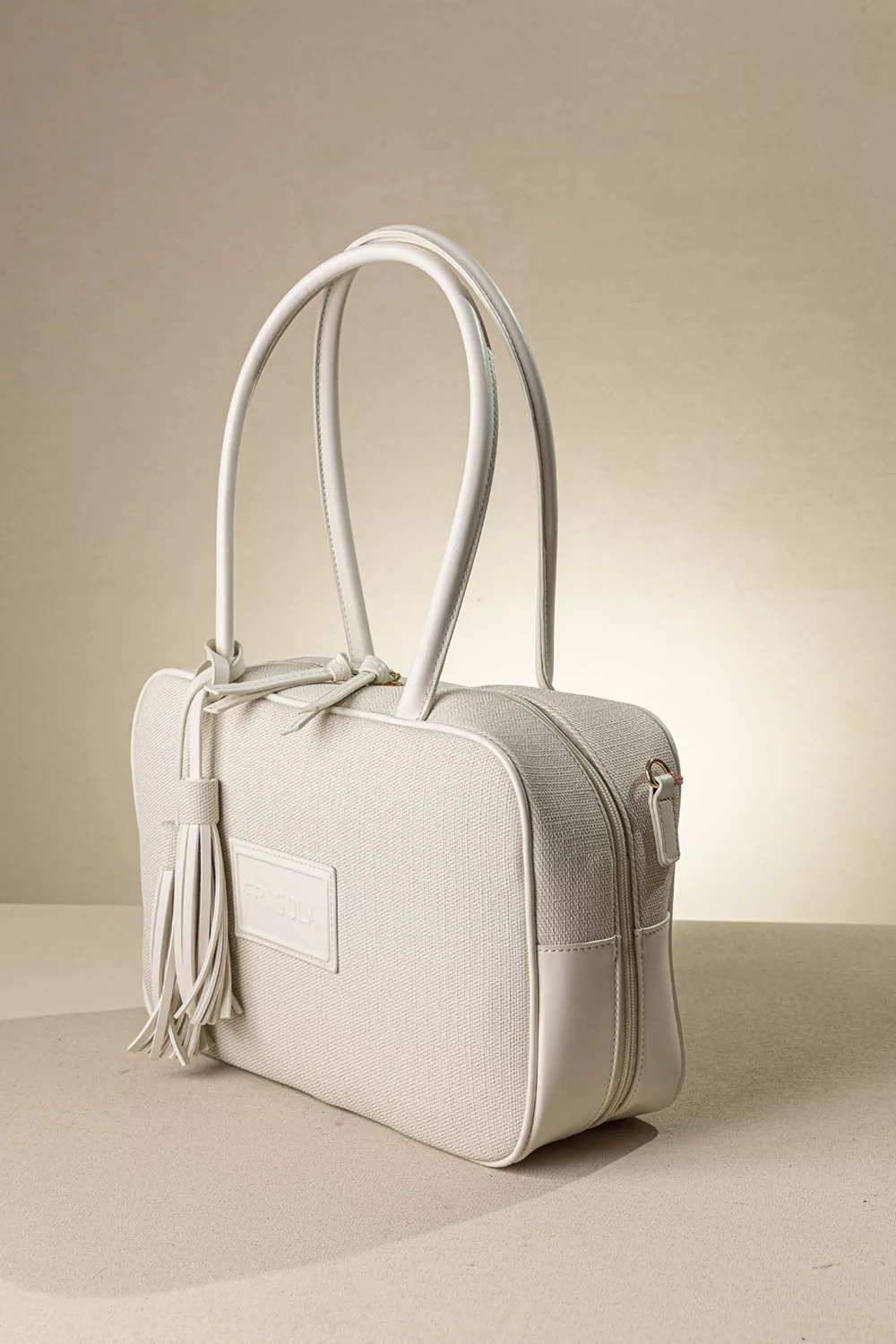 Μακρόστενη τσάντα ώμου και χιαστί