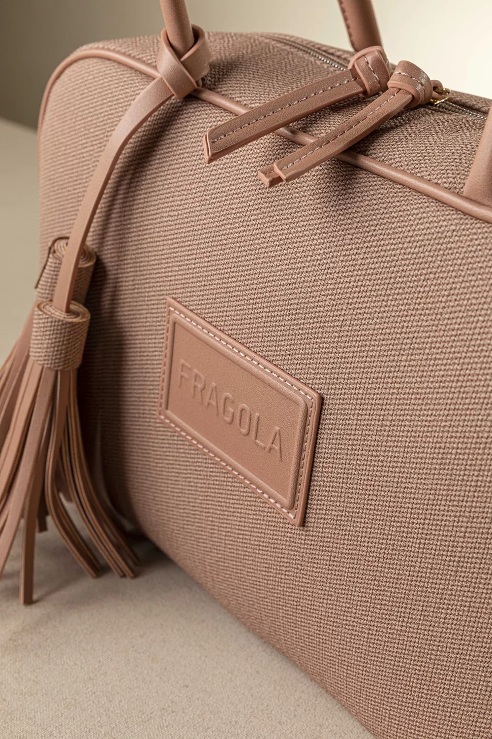 Μακρόστενη τσάντα ώμου και χιαστί