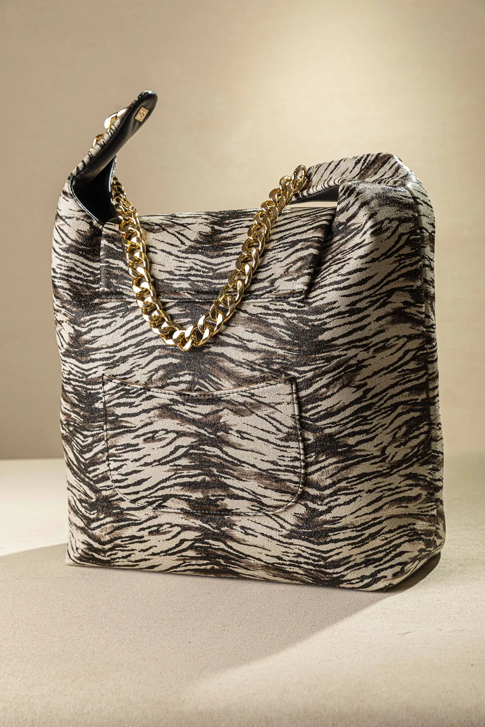 Πανάλαφρη τσάντα ώμου και καπάκι