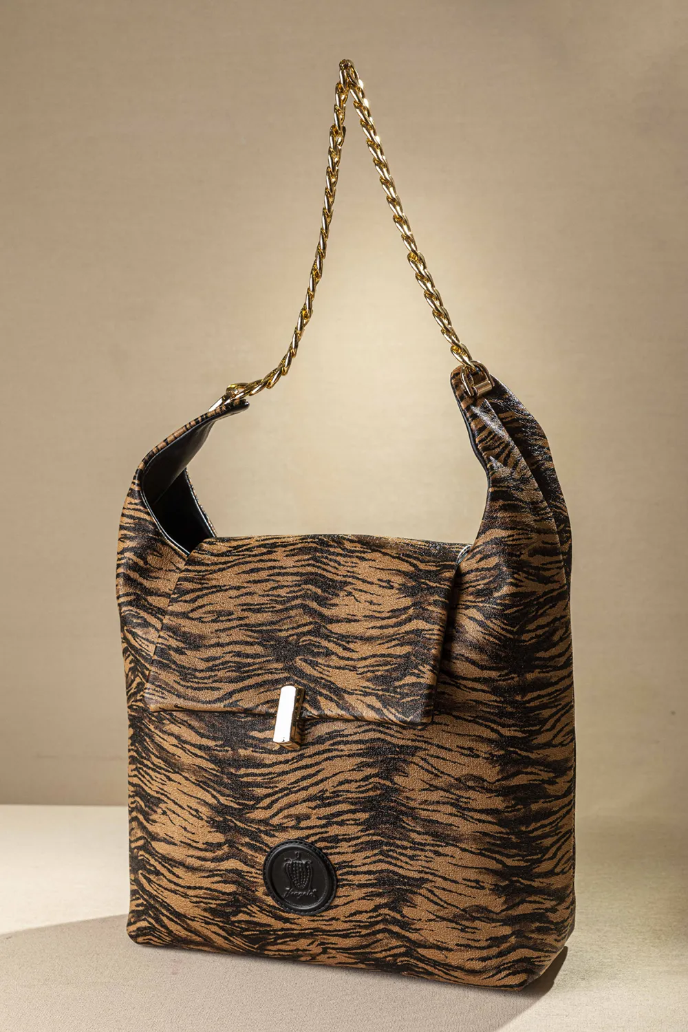 Πανάλαφρη τσάντα ώμου και καπάκι