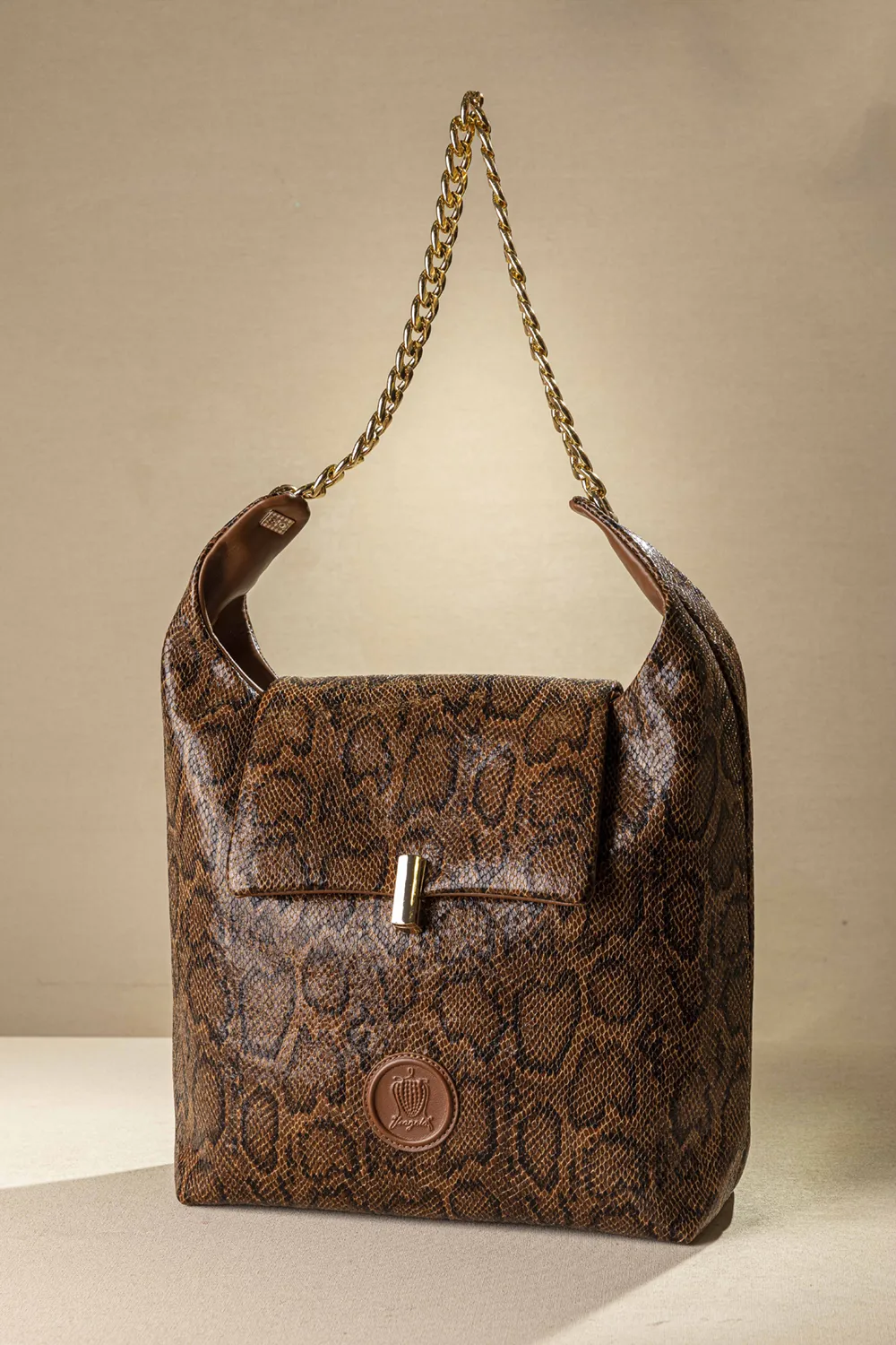 Πανάλαφρη τσάντα ώμου και καπάκι