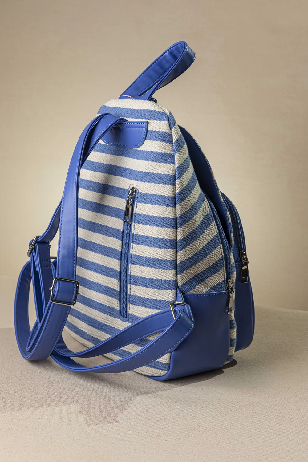 Backpack από καραβόπανο με πολλές θήκες