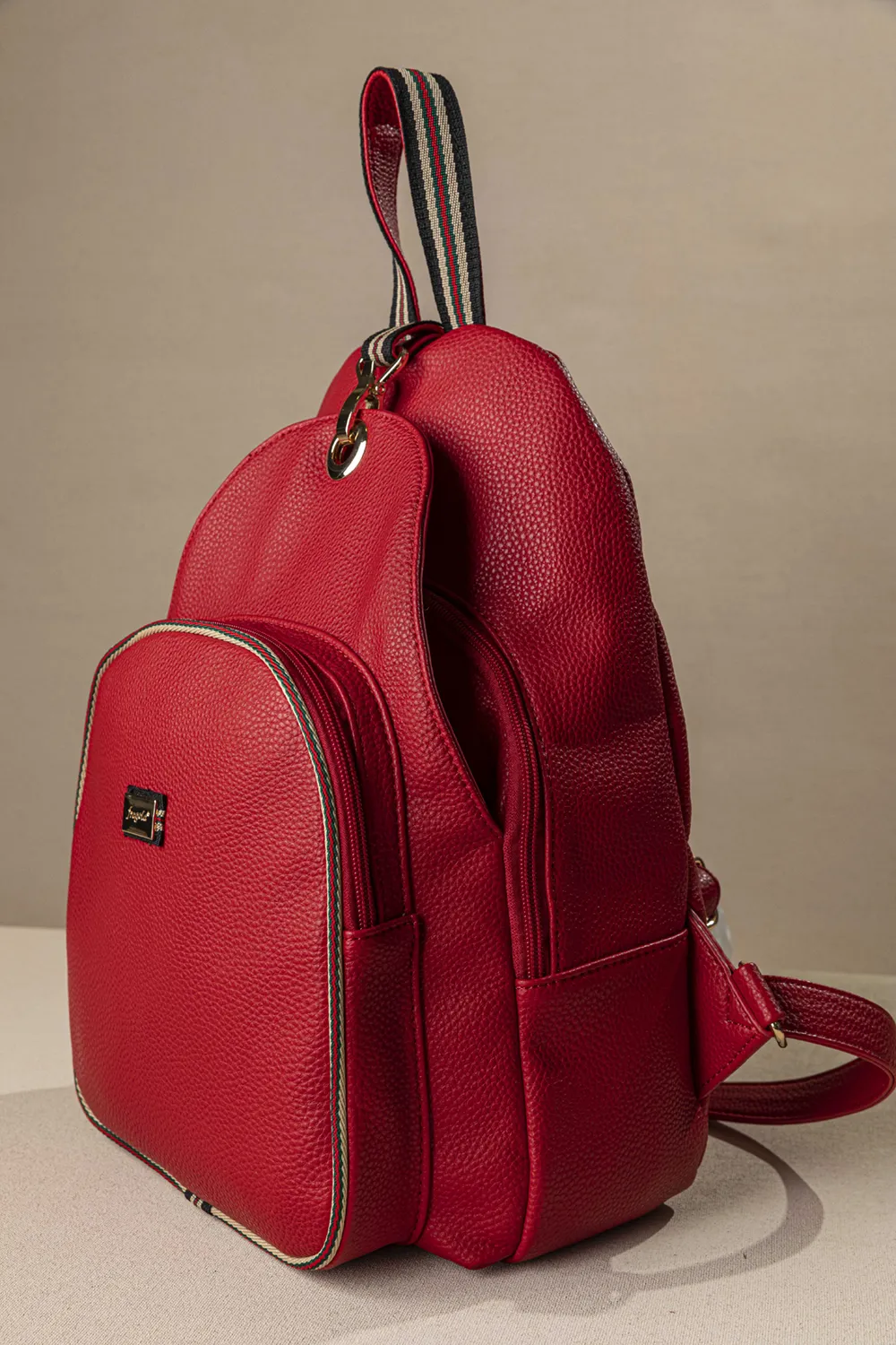 Backpack με πολλές θήκες και casual logo Backpack με πολλές θήκες και casual logo