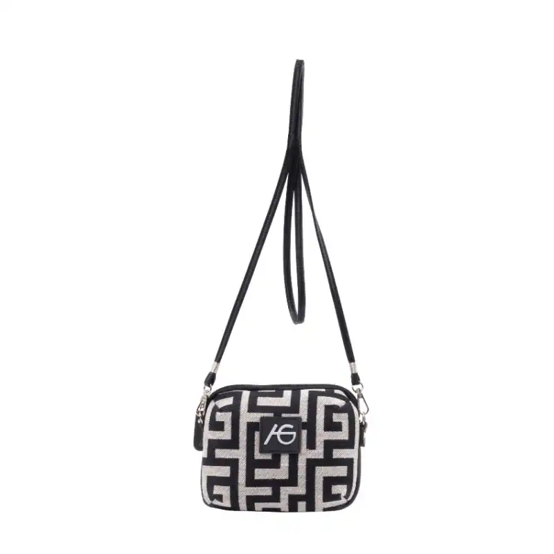 Ασπρόμαυρη τσάντα χιαστί Casca Ασπρόμαυρη τσάντα χιαστί Casca