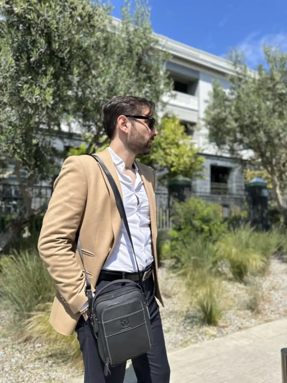 Δερμάτινο τσαντάκι ώμου Bull Captain DJB 888 μαύρο