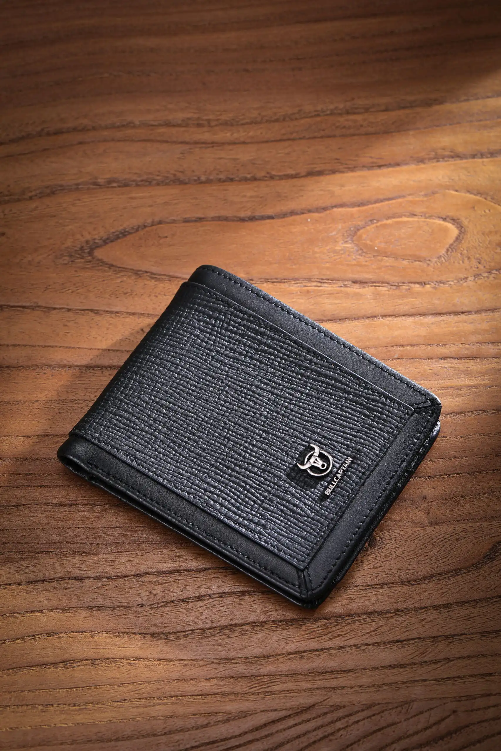 Δερμάτινο πορτοφόλι Bull Captain QB07 new μαύρο Δερμάτινο πορτοφόλι Bull Captain QB07 new μαύρο