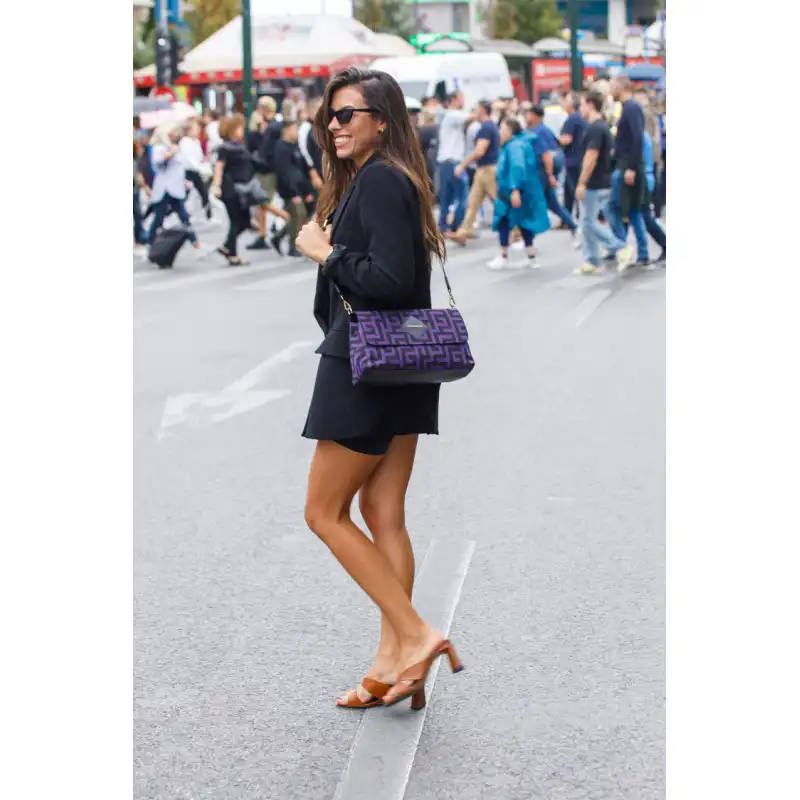 Μωβ τσάντα χιαστί Ελευθερία (Μεσαία) Μωβ τσάντα χιαστί Ελευθερία (Μεσαία)