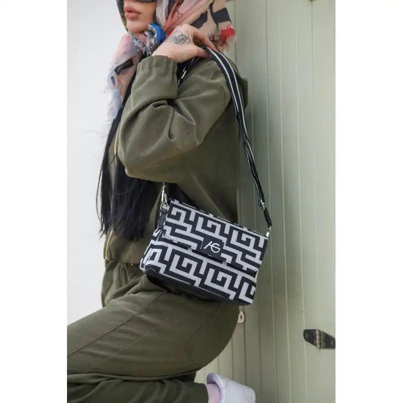 Άσπρη τσάντα χιαστί Ελευθερία (Μικρή) Άσπρη τσάντα χιαστί Ελευθερία (Μικρή)