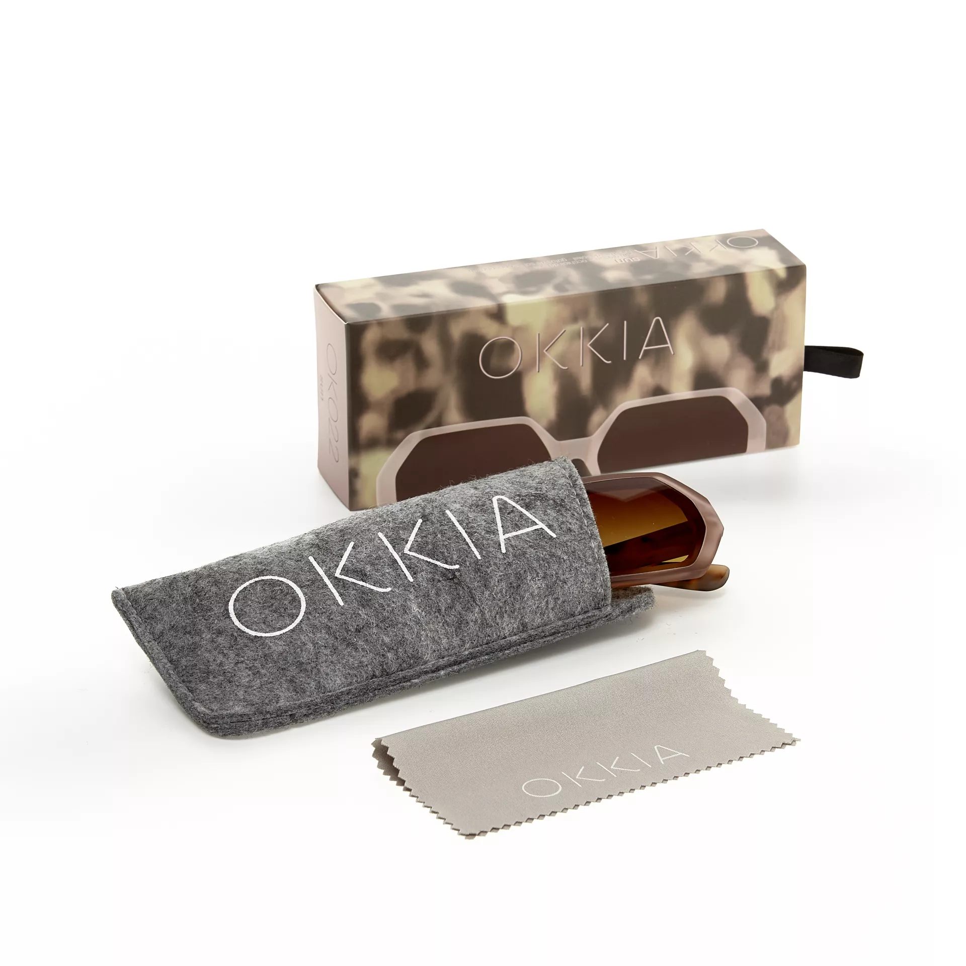 Okkia Γυναικεία γυαλιά ηλίου Andrea - Transparent White με σκούρο μπλε φακό