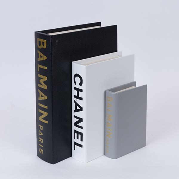 S/3 ΚΟΥΤΙΑ ΒΙΒΛΙΑ ΜΑΥΡΑ – ΛΕΥΚΑ – ΓΚΡΙ 30×21.5x6cm/ 23x17x4.5cm/ 16x11x3cm S/3 ΚΟΥΤΙΑ ΒΙΒΛΙΑ ΜΑΥΡΑ – ΛΕΥΚΑ – ΓΚΡΙ 30×21.5x6cm/ 23x17x4.5cm/ 16x11x3cm