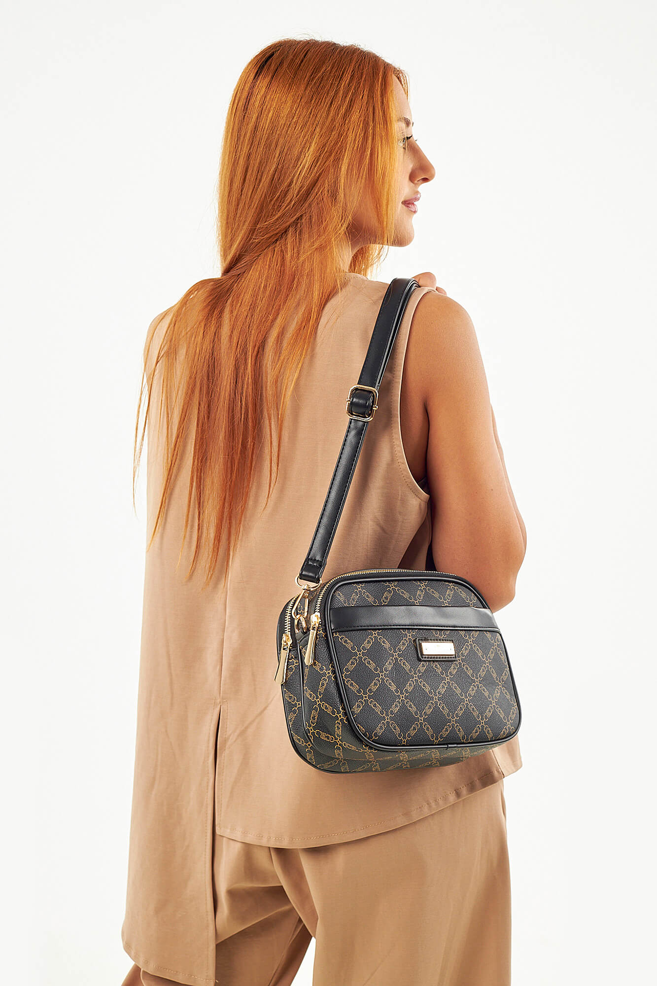 Γυναικεία Τσάντα Χιαστί Ώμου Charro CH 9668-18 Μαύρη