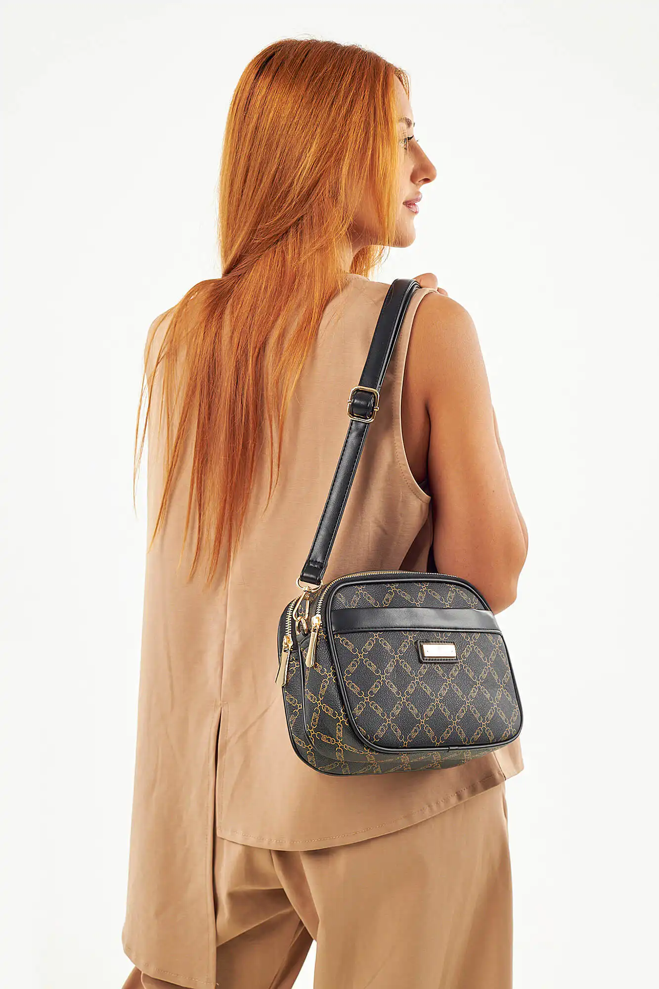 Γυναικεία Τσάντα Χιαστί Ώμου Charro CH 9668-18 Μαύρο-Καφέ