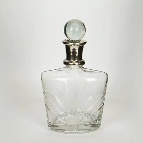 ΚΑΡΑΦΑ ΓΥΑΛΙΝΗ – ΜΕΤΑΛΛΙΚΗ ΑΣΗΜΙ 15x10x25cm