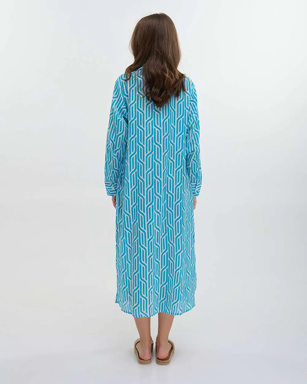 ΠΟΥΚΑΜΙΣΑ ΜΑΚΡΙΑ ΜΕ ΜΑΚΡΥ ΜΑΝΙΚΙ ΜΠΛΕ/ΛΕΥΚΗ ONE SIZE (100% COTTON)