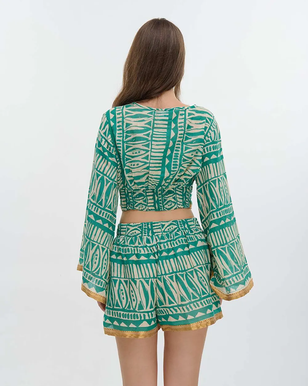 ΤΟΠ ΜΑΚΡΥΜΑΝΙΚΟ ΤΙΡΚΟΥΑΖ/ΛΕΥΚΟ ΜΕ ΧΡΥΣΕΣ ΛΕΠΤΟΜΕΡΕΙΕΣ ONE SIZE (100% COTTON)