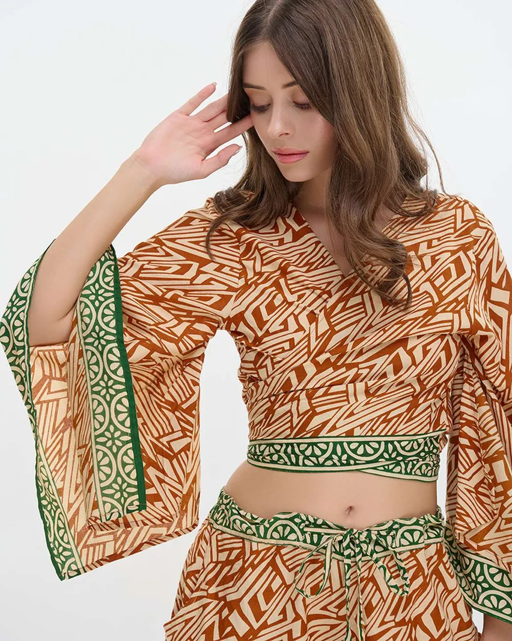 ΤΟΠ ΜΑΚΡΥΜΑΝΙΚΟ ΔΕΤΟ ΜΟΥΣΤΑΡΔΙ/ΛΕΥΚΟ/ΠΡΑΣΙΝΟ ΜΕ ΣΧΕΔΙΑ ONE SIZE (100% COTTON)