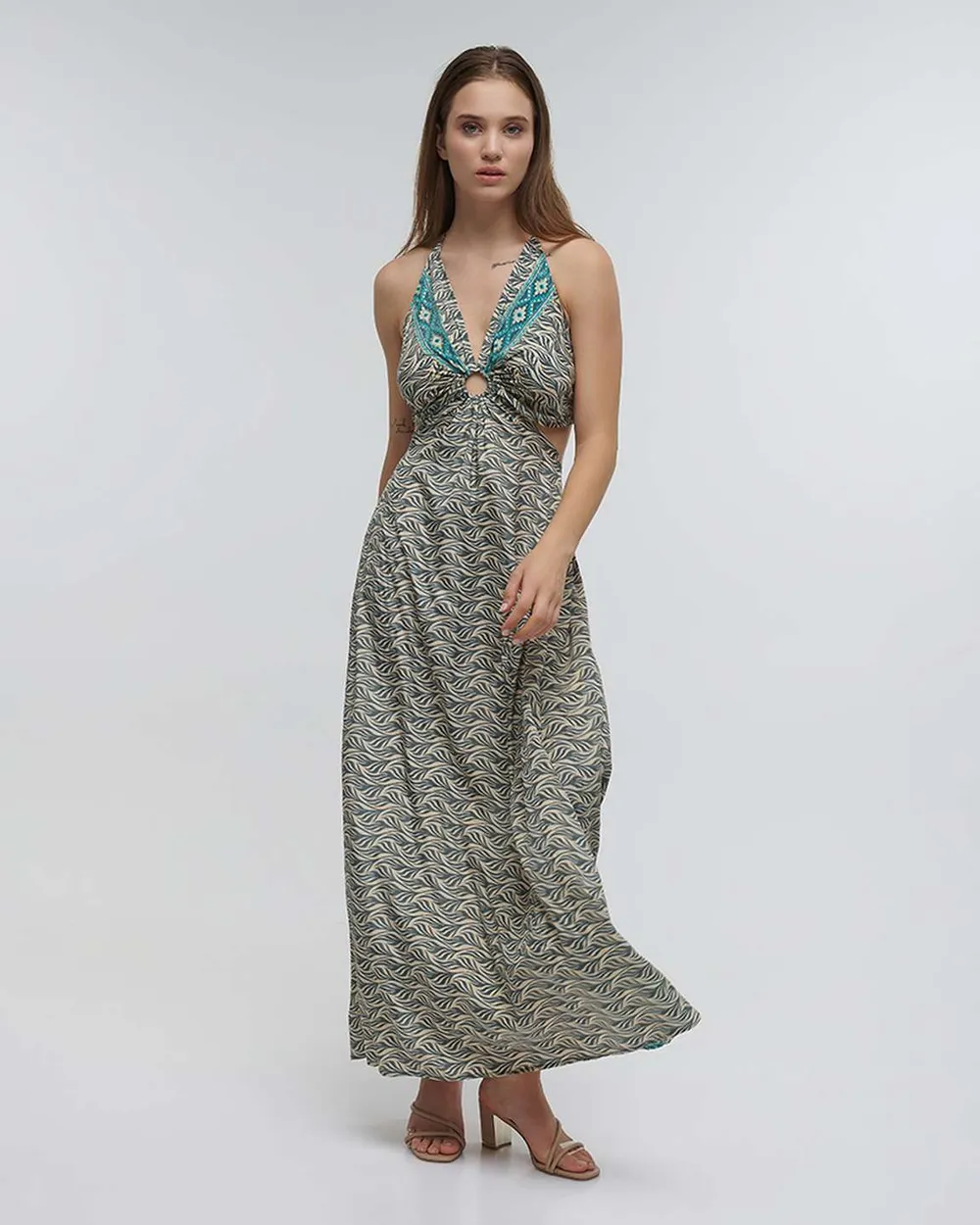 ΦΟΡΕΜΑ ΜΑΚΡΥ ΕΞΩΠΛΑΤΟ ΛΕΥΚΟ/ΓΑΛΑΖΙΟ ONE SIZE (70% SILK 30% POLYESTER)