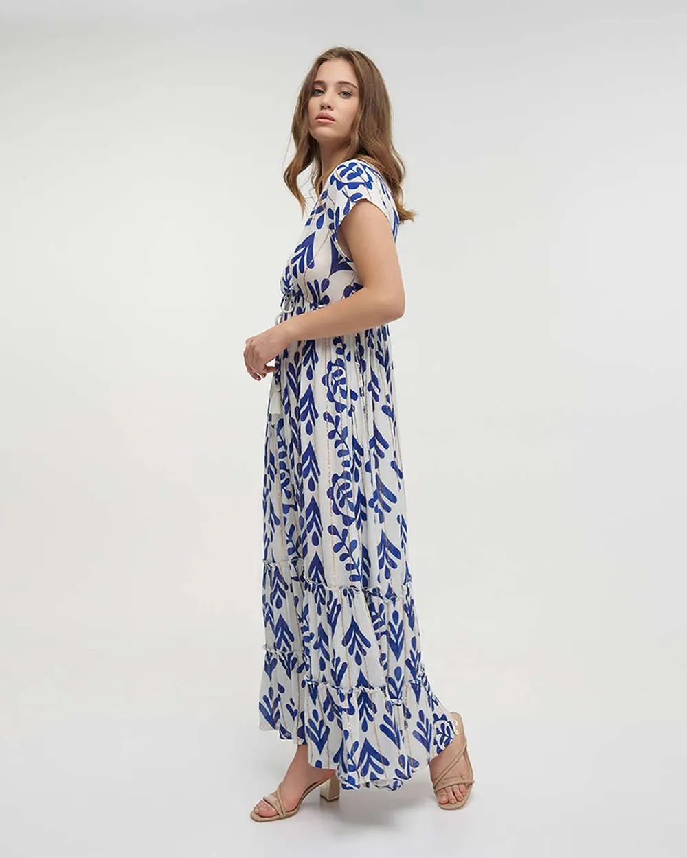 ΦΟΡΕΜΑ ΜΑΚΡΥ ΑΜΑΝΙΚΟ ΣΕ ΛΕΥΚΟ/ΜΠΛΕ ΧΡΩΜΑ ΜΕ LUREX ONE SIZE(100% VISCOSE)