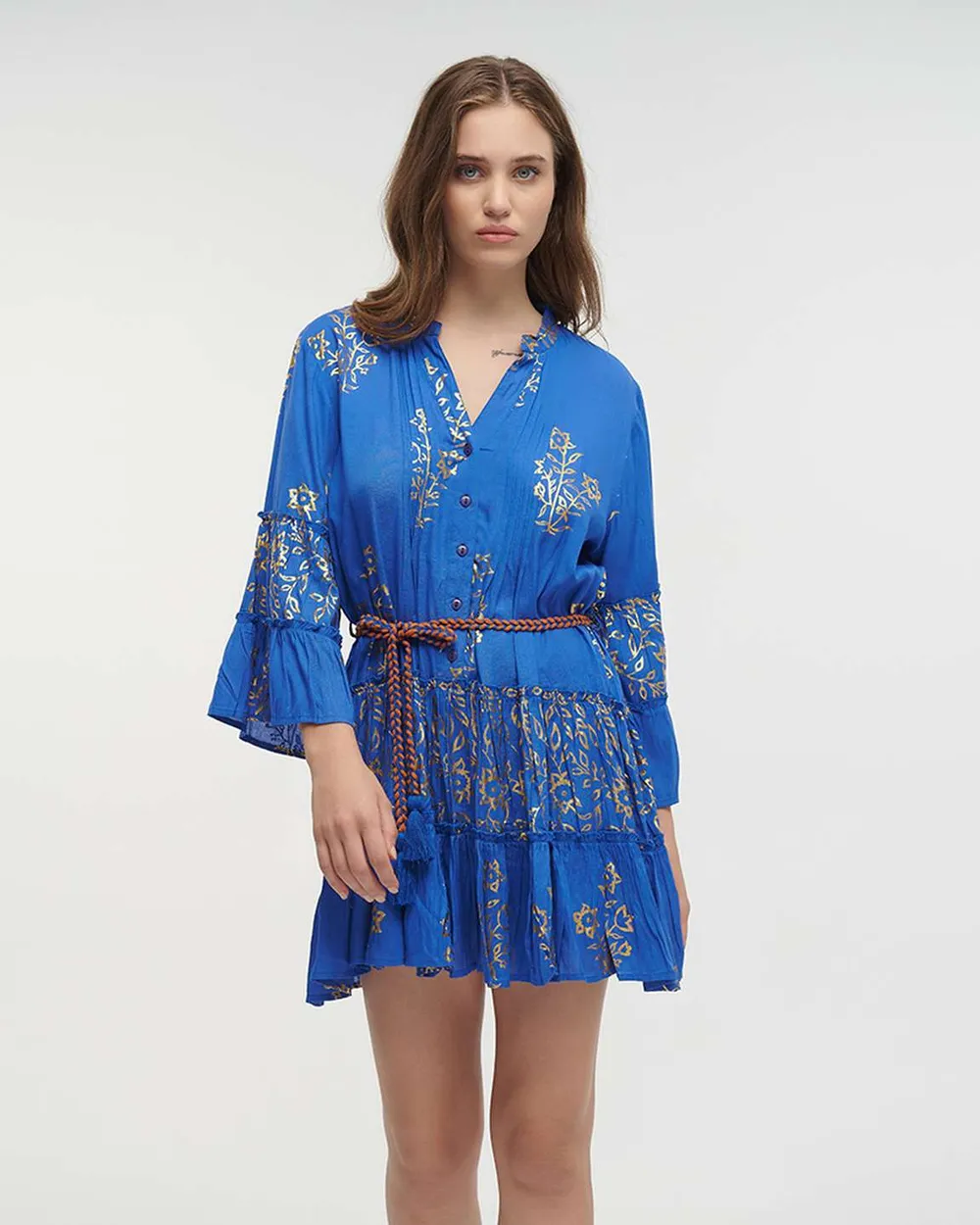 ΦΟΡΕΜΑ ΚΟΝΤΟ ΜΕ ΜΑΚΡΥ ΜΑΝΙΚΙ ΣΕ ΜΠΛΕ ΧΡΩΜΑ ΜΕ ΧΡΥΣΕΣ ΛΕΠΤΟΜΕΡΕΙΕΣ ΚΑΙ ΖΩΝΗ ONE SIZE(100% VISCOSE)