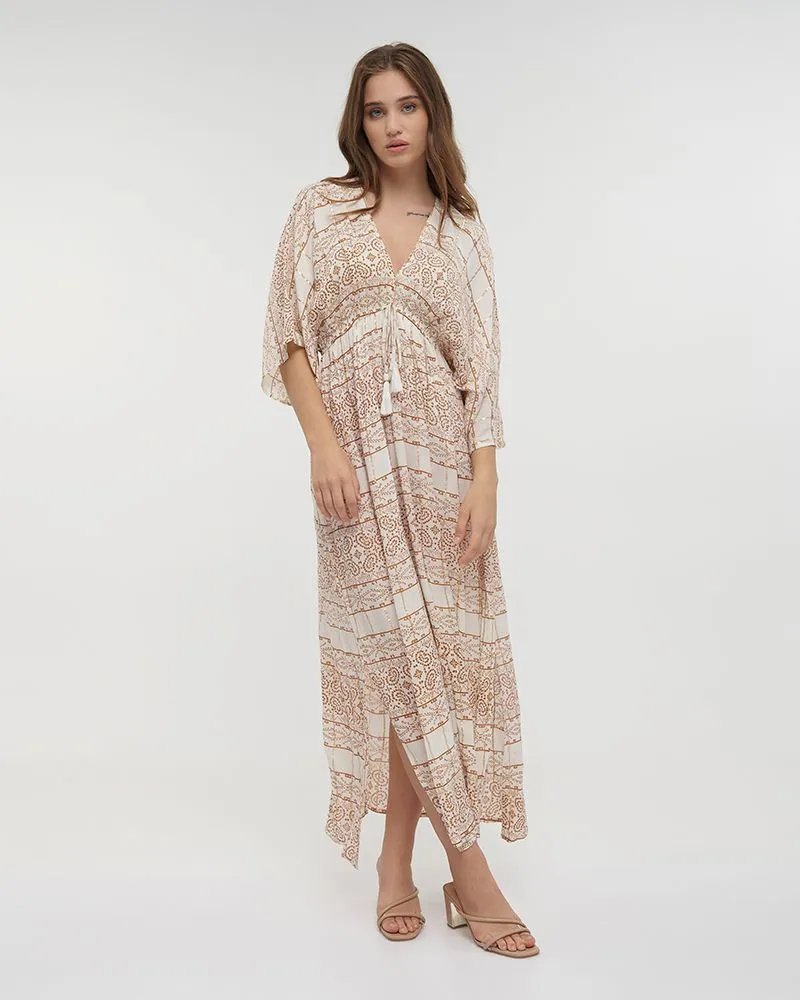 ΦΟΡΕΜΑ ΜΑΚΡΥ MΕ 3/4 ΜΑΝΙΚΙ ΣΕ ΛΕΥΚΟ/ ΚΑΦΕ ΧΡΩΜΑ ΜΕ LUREX ONE SIZE(100% VISCOSE) ΦΟΡΕΜΑ ΜΑΚΡΥ MΕ 3/4 ΜΑΝΙΚΙ ΣΕ ΛΕΥΚΟ/ ΚΑΦΕ ΧΡΩΜΑ ΜΕ LUREX ONE SIZE(100% VISCOSE)