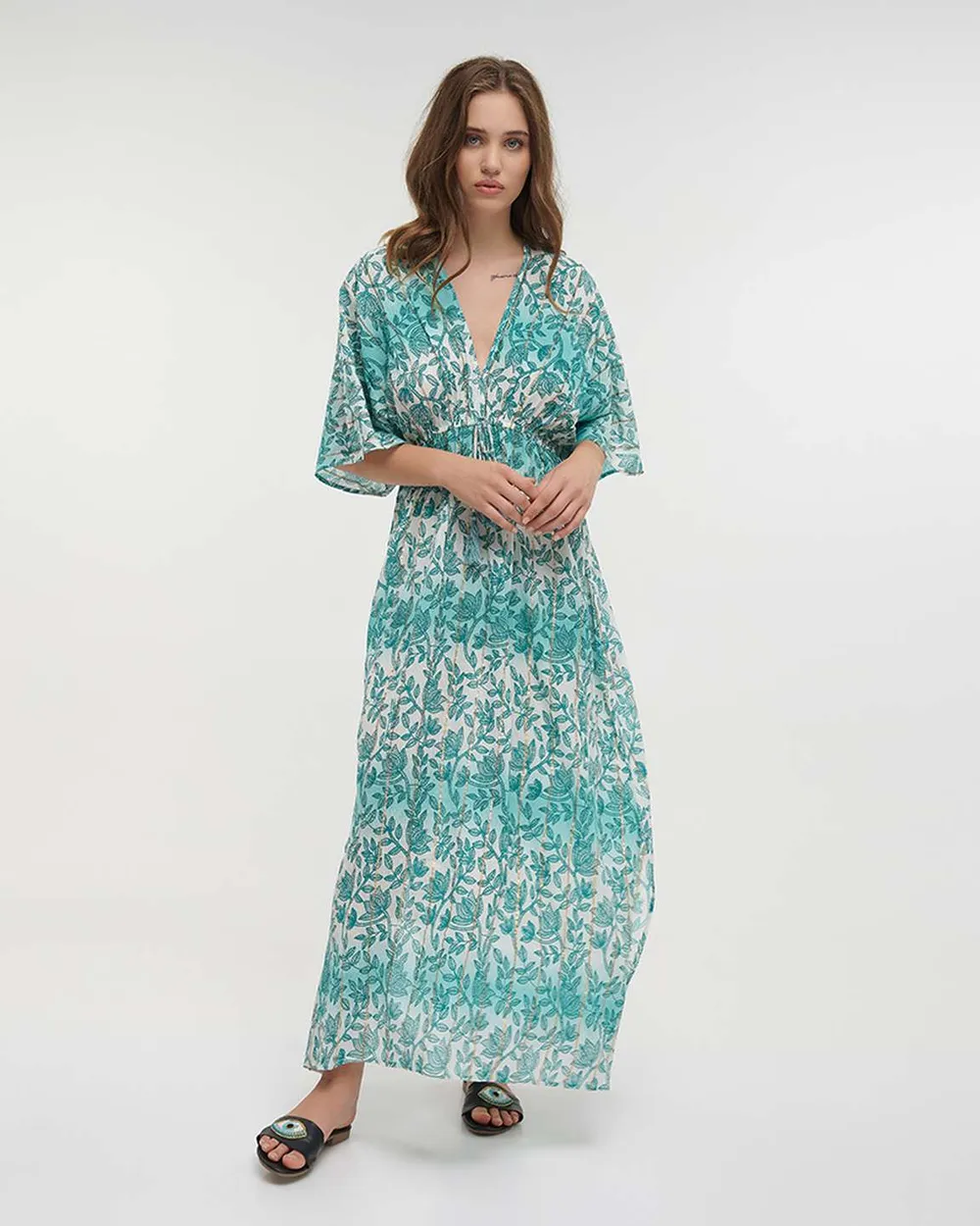 ΦΟΡΕΜΑ ΜΑΚΡΥ MΕ 3/4 ΜΑΝΙΚΙ ΣΕ ΛΕΥΚΟ/ ΠΡΑΣΙΝΟ ΧΡΩΜΑ ΜΕ LUREX ONE SIZE(100% VISCOSE)