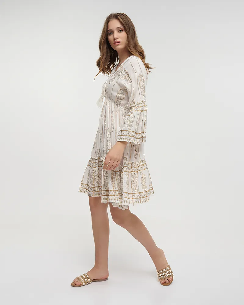 ΦΟΡΕΜΑ ΚΟΝΤΟ MΕ ΜΑΚΡΥ ΜΑΝΙΚΙ ΣΕ ΛΕΥΚΟ ΧΡΩΜΑ ΜΕ LUREX ONE SIZE(100% VISCOSE)