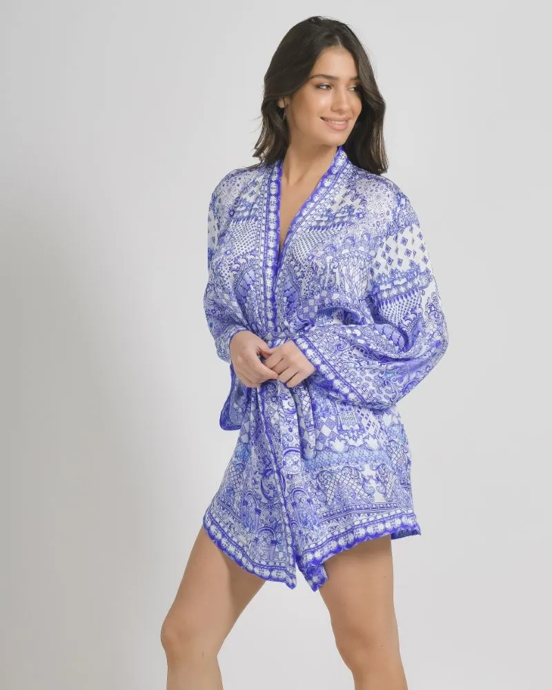 ΚΙΜΟΝΟ ΛΕΥΚΟ/ΜΠΛΕ ΜΕ ΣΧΕΔΙΑ ONE SIZE (100%VISCOSE SATIN)