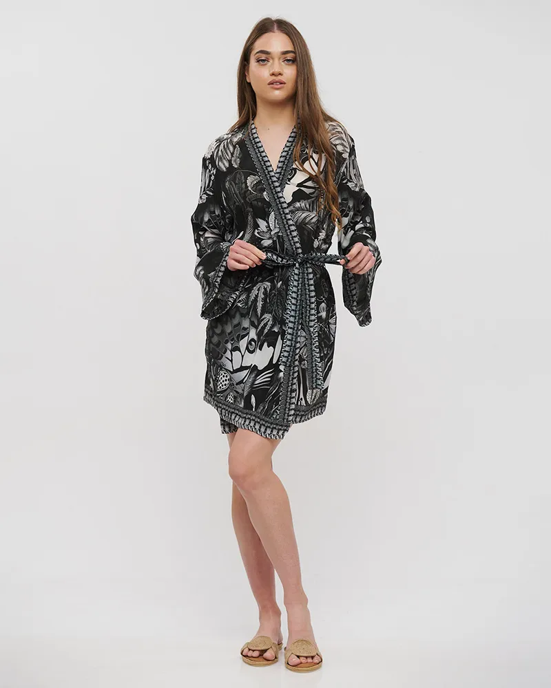 ΚΙΜΟΝΟ ΚΟΝΤΟ ΜΕ ΖΩΝΗ ΑΣΠΡΟΜΑΥΡΟ ONE SIZE (VISCOSE CREPE)