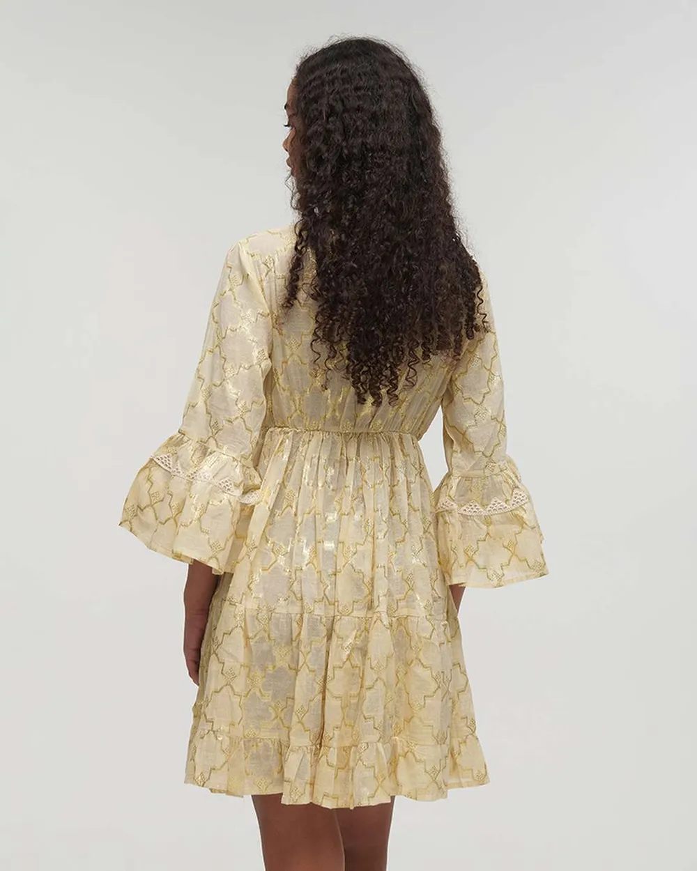 ΦΟΡΕΜΑ ΚΟΝΤΟ ΜΕ 3/4 ΜΑΝΙΚΙ ΕΚΡΟΥ ΜΕ ΧΡΥΣΕΣ ΛΕΠΤΟΜΕΡΕΙΕΣ ONE SIZE (100% COTTON) ΦΟΡΕΜΑ ΚΟΝΤΟ ΜΕ 3/4 ΜΑΝΙΚΙ ΕΚΡΟΥ ΜΕ ΧΡΥΣΕΣ ΛΕΠΤΟΜΕΡΕΙΕΣ ONE SIZE (100% COTTON)