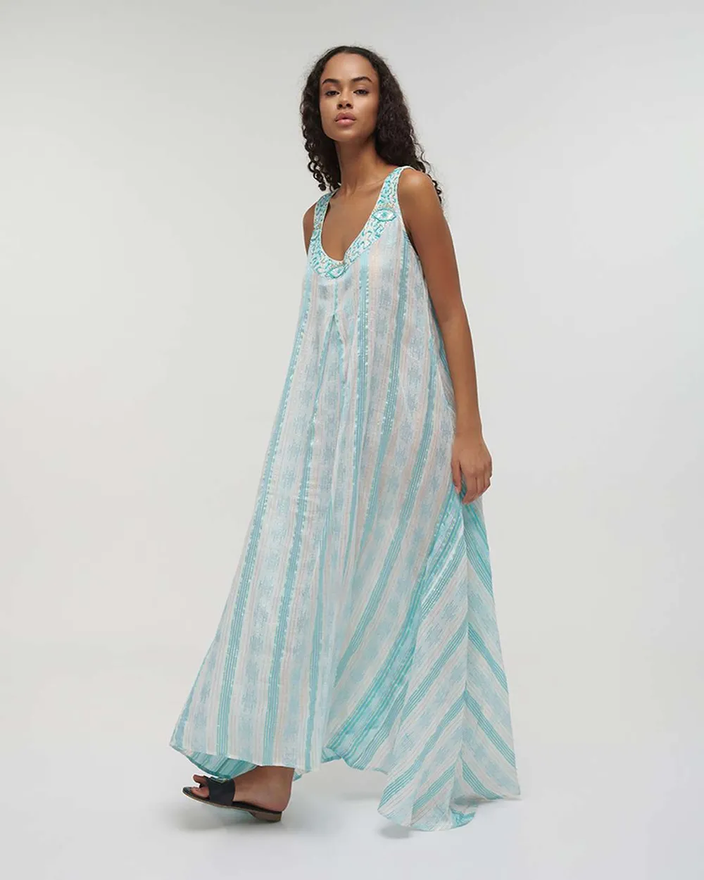 ΦΟΡΕΜΑ ΜΑΚΡΥ ΑΜΑΝΙΚΟ ΕΚΡΟΥ ΜΕ ΓΑΛΑΖΙΕΣ ΛΕΠΤΟΜΕΡΕΙΕΣ ΚΑΙ LUREX ONE SIZE (100% COTTON)