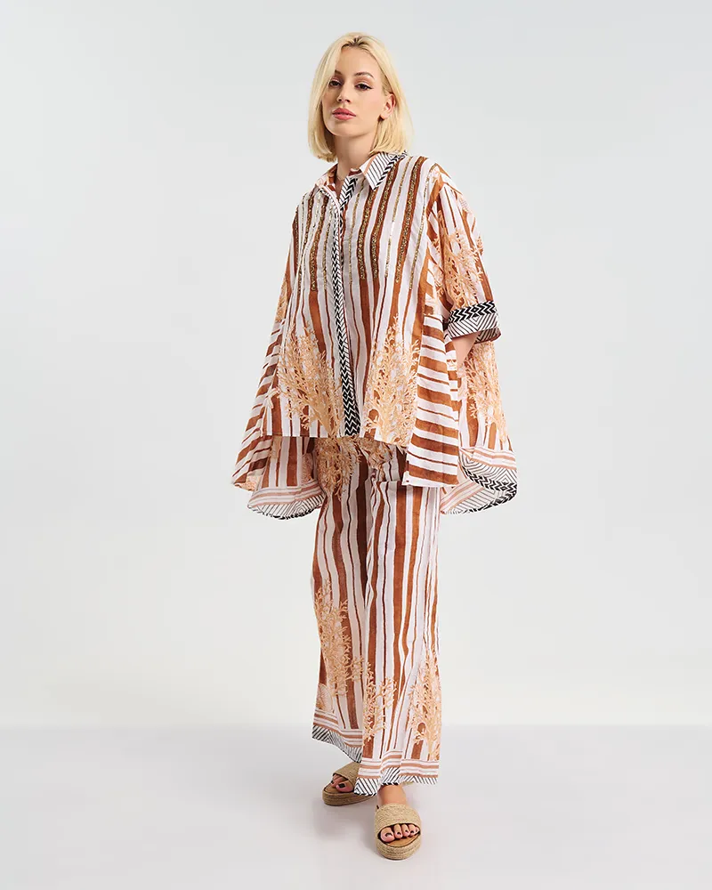 ΠΟΥΚΑΜΙΣΟ 3/4 ΣΕ ΛΕΥΚΟ/ΚΑΦΕ ΧΡΩΜΑ ΜΕ ΜΑΥΡΕΣ/ΧΡΥΣΕΣ ΛΕΠΤΟΜΕΡΕΙΕΣ ONE SIZE ( 100% COTTON) ΠΟΥΚΑΜΙΣΟ 3/4 ΣΕ ΛΕΥΚΟ/ΚΑΦΕ ΧΡΩΜΑ ΜΕ ΜΑΥΡΕΣ/ΧΡΥΣΕΣ ΛΕΠΤΟΜΕΡΕΙΕΣ ONE SIZE ( 100% COTTON)