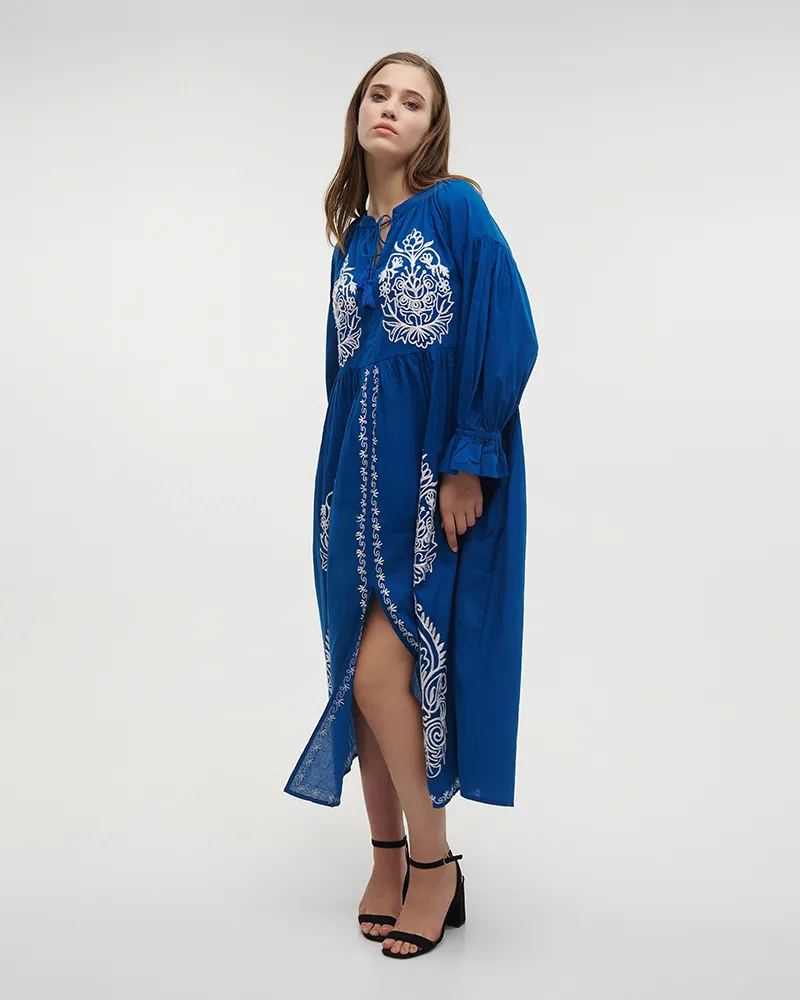 ΦΟΡΕΜΑ ΜΑΚΡΥ ΜΕ ΜΑΚΡΥ ΜΑΝΙΚΙ ΜΠΛΕ ΜΕ ΛΕΥΚΕΣ ΛΕΠΤΟΜΕΡΕΙΕΣ S/M (100% COTTON)